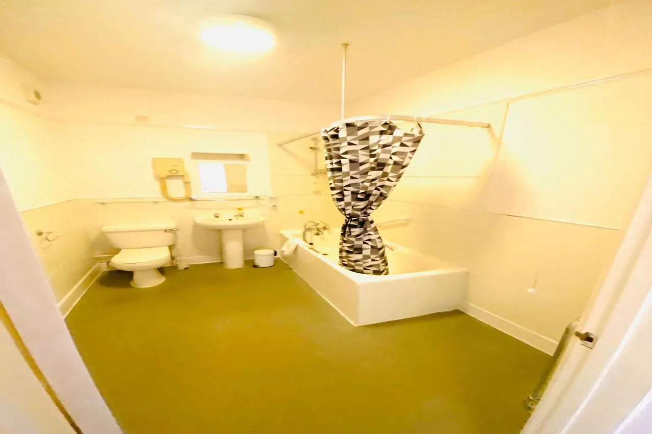 Bourne Hall Annexe Bournemouth Hotel