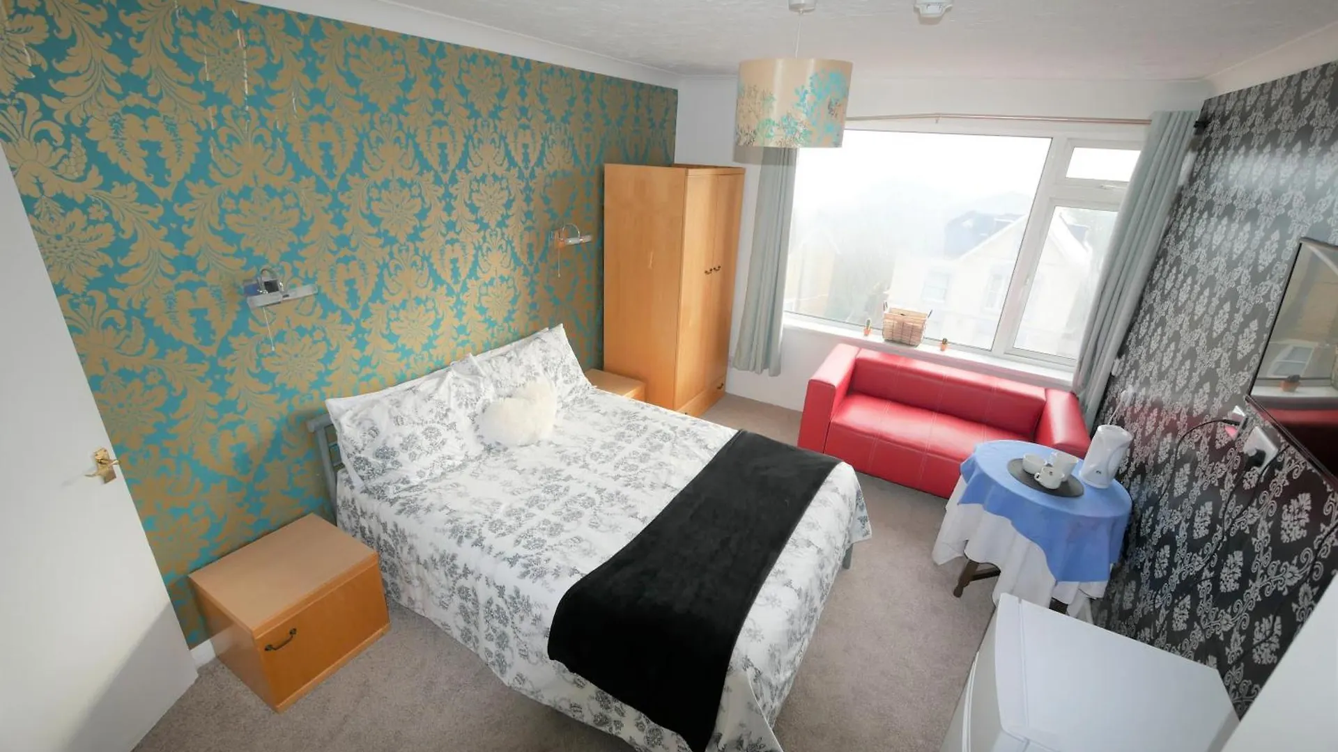 Bourne Hall Annexe Bournemouth 2*,